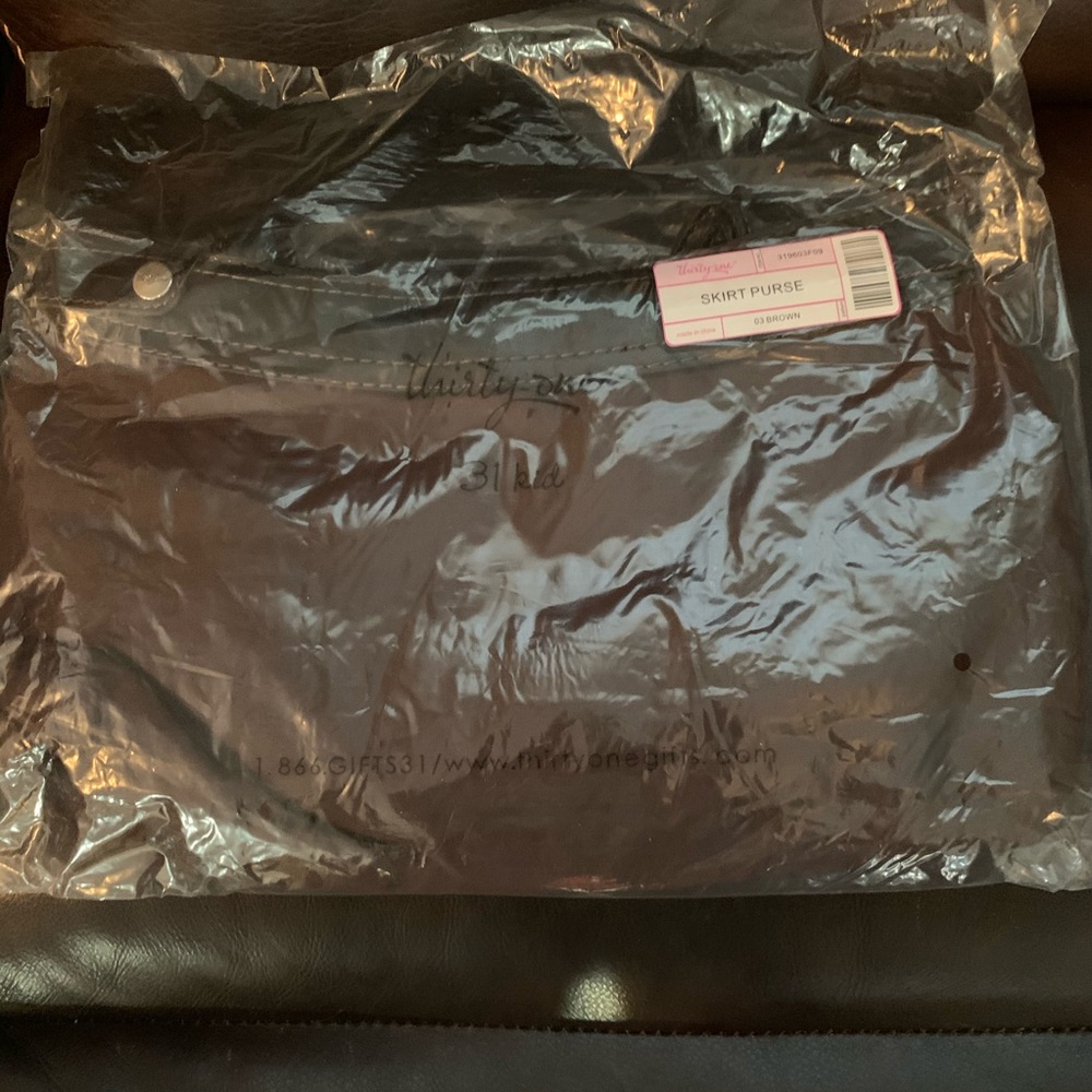 Thirty-one Skirt Purse Brown new in package